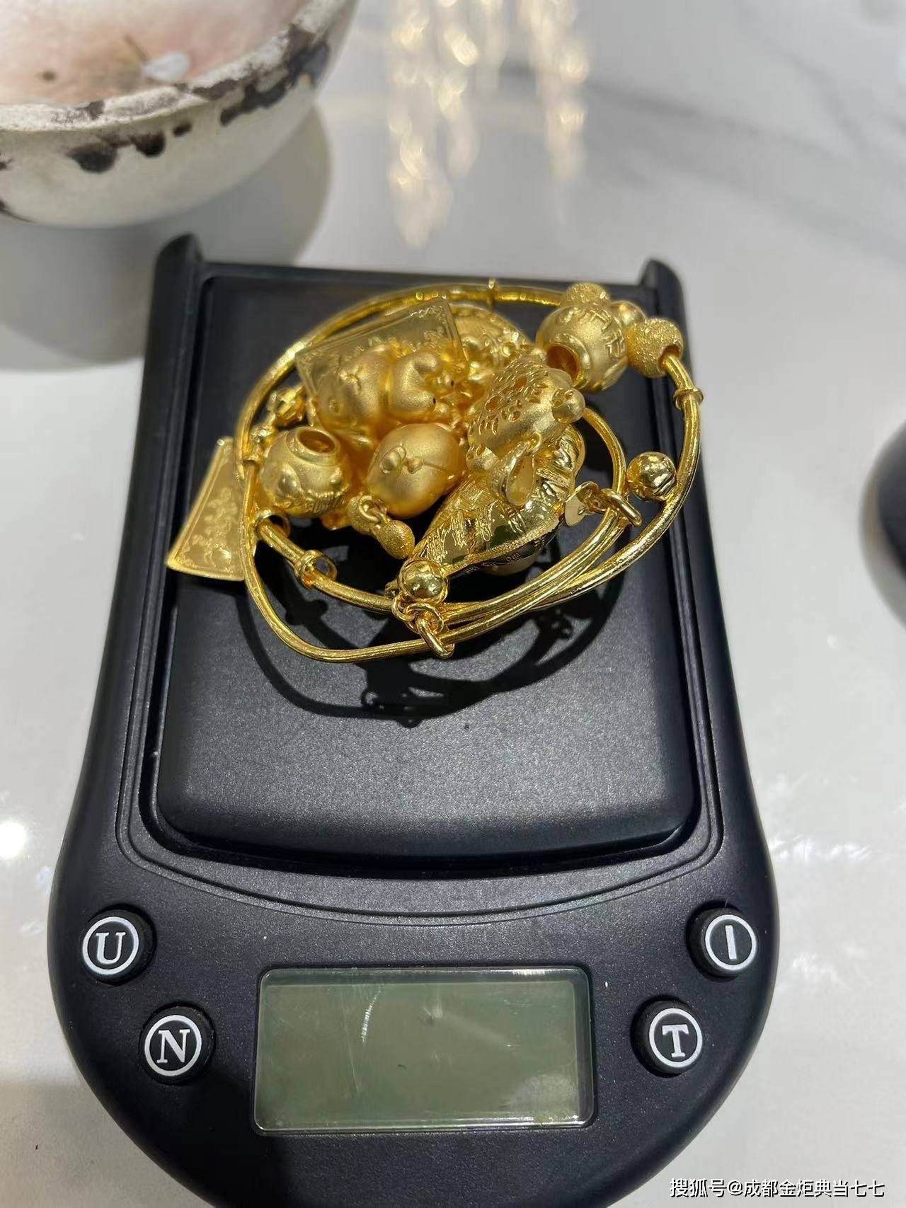 宁波最新24小时上门回收金价方法分析(最方便真实的宁波24小时上门回收黄金方法)